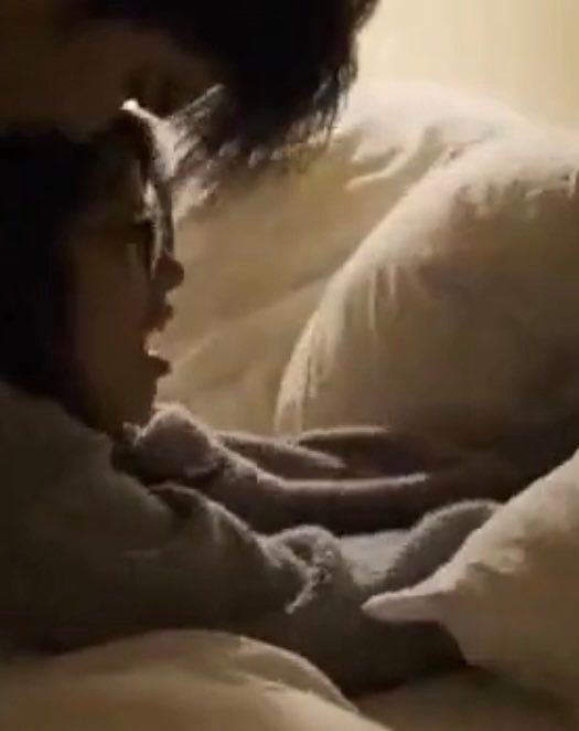 Chillin' with some team spirit! Collaspe doggy"